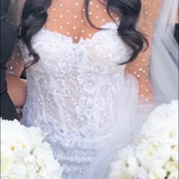 Wedding Gown - Picture 5 of 7